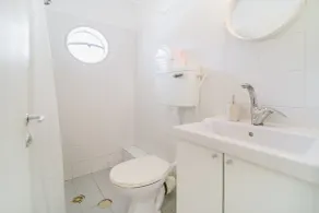 Flea Market Studios - Bagno