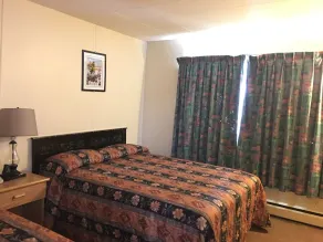 Bluebird Motel - Camera