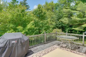 Deck & Wooded Views! Rural Windham Group Retreat - Innenbereich