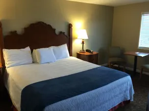 Kentucky Lake Inn - Rom