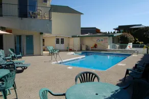 Summerland Motel - Piscina