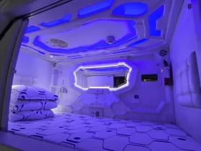 Xi'an Xianyang International Airport Space Capsule Hotel - Camera
