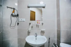 Balanchine - Bathroom