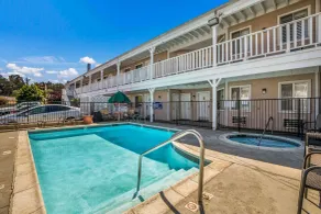 Rodeway Inn Old Town Temecula - Piscine