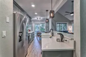 Unwind Fireside & Walk to Slopes! Poconos Getaway - Innenbereich