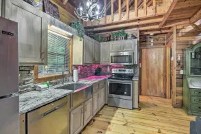 'Deer Haven' Cabin: 5 Mi to Dtwn Blue Ridge! - Interior