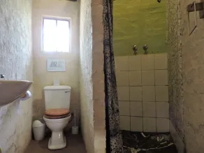 Kruger Inn Backpackers - Bathroom