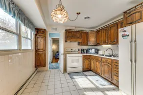 2 Mi to Apg: Edgewood Family Home w/ Fenced Yard - Interiör