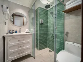 Calile Hotel - Hanoi Train Street - Bagno
