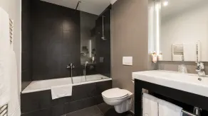 Hotel The Augustin - Bathroom