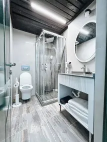 ONE LIFE Otel - Bathroom