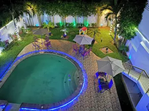 Hotel Real Mercedes - Pool