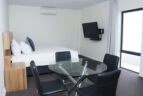 The Griff Motel - Room