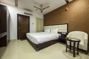 The Kings Park Residency - Room