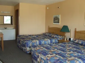 The Skyline Motel - Rum
