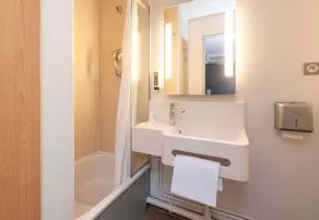 B&B HOTEL Bayonne - Badezimmer