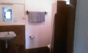 Diani Banda Cottages - Baño