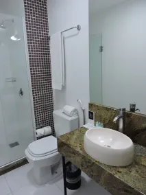 Hotel Açores Premium- 5 minutos do Moinhos de Vento - Bathroom