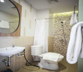 JLE'S Hotel - Bathroom