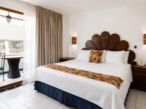 Los Arcos Suites - Room