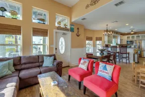 Port Aransas Home: Private Pool < 1 Mi to Beach! - Intérieur