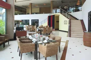 Swiss Traffalgaar Luxury Hotels - Restaurant