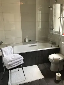 Fairways Lodge B&B - Badezimmer