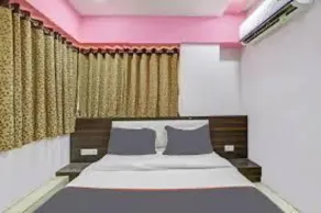 Hotel Motera Inn - Chambre