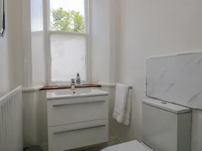 The Residence - Bathroom