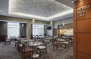 Grand Park Hotel Vancouver Airport, an Ascend Collection Hotel - Restaurant