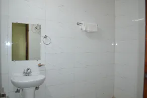 Hotel Royal Avenue By F9 Hotels - Bathroom