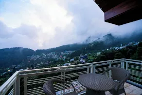 Alt life upper Bhagsu Mcleodganj - Udsigt fra værelset