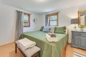Hike, Ski & Ice Fish! Cozy Bungalow in Cedar - Interiør