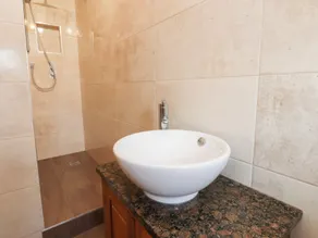 Sandywood - Bathroom