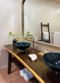 Gingerbread Suites - Bathroom