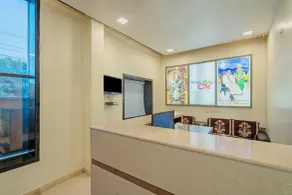 Itsy Hotels M Near Pandit Nehru Bus Stand & Varadhi Junction - Rezeption