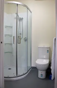 Oxford Queenette Backpackers - Badezimmer