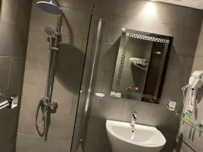 Raha Grand Hotel - Bathroom