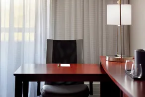 Courtyard by Marriott Greensboro - Værelse