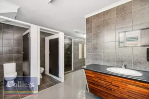 Avenue Xchange - Bathroom