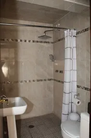 Komod Business Hotel  - Banheiro