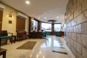 The Lindsay - Reception
