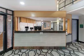Quality Inn & Suites Mayo Clinic Area - Hall
