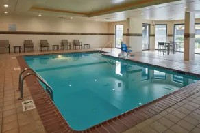 Courtyard Newport News Yorktown - Piscine