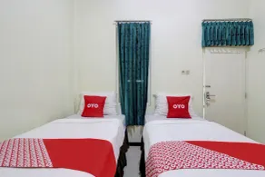 Capital O 90709 Djati Guest House - Room