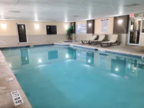 Comfort Suites Forsyth near I-75 - Piscine