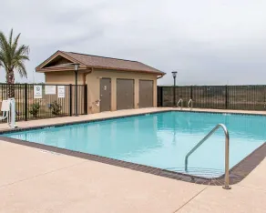 MainStay Suites Cotulla - Piscine