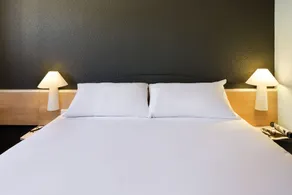 ibis Nemours - Quarto