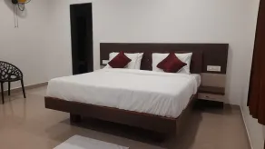 GREEN MOUNT RESORTS - Camera