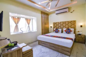Collection O Ketan Regency Near Acropolis Mall - Room